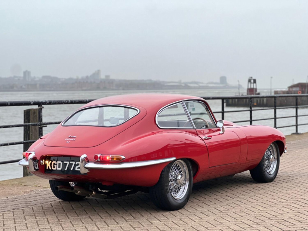 JAGUAR E-TYPE