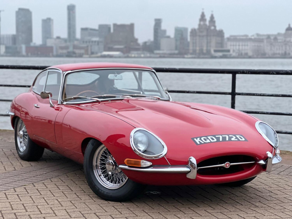 View JAGUAR E-TYPE Series 1 4.2 FHC
