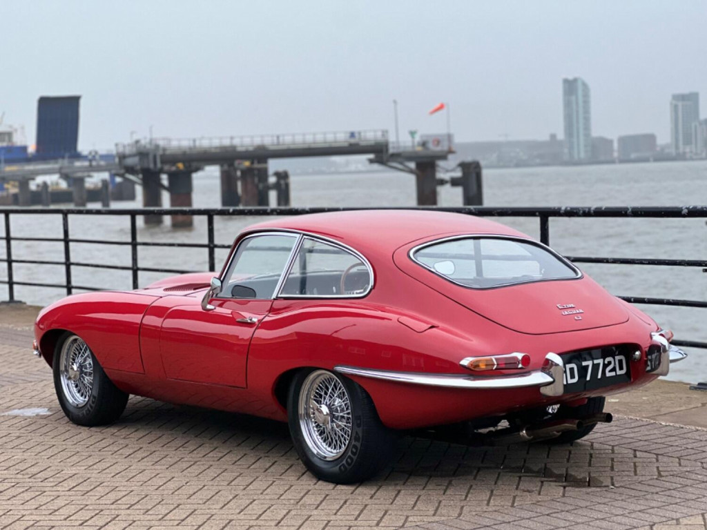 JAGUAR E-TYPE