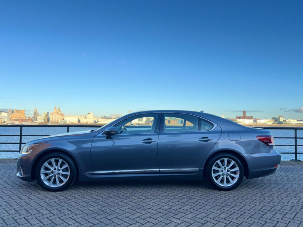 View LEXUS LS 4.6 460 V8 Luxury