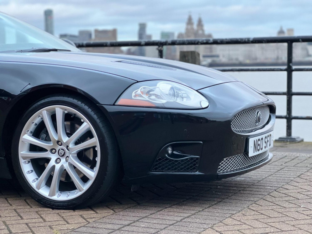 JAGUAR XKR