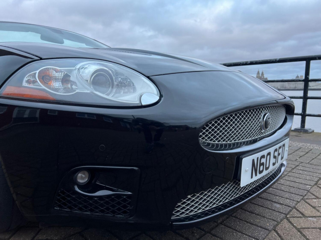 JAGUAR XKR
