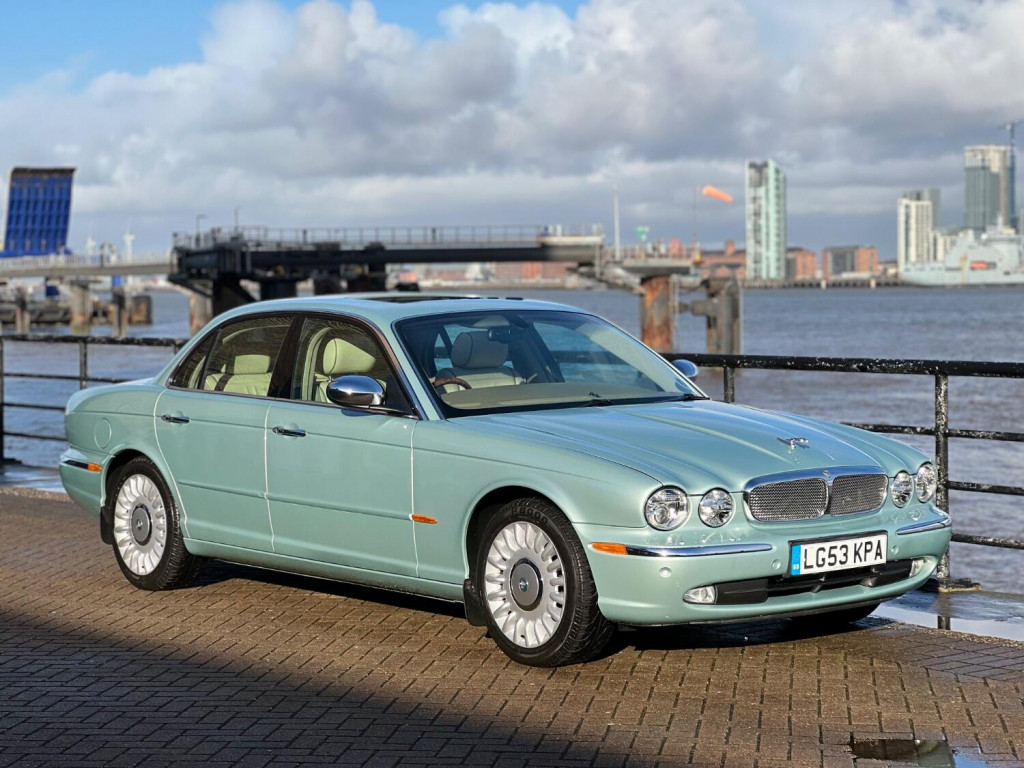 JAGUAR XJ