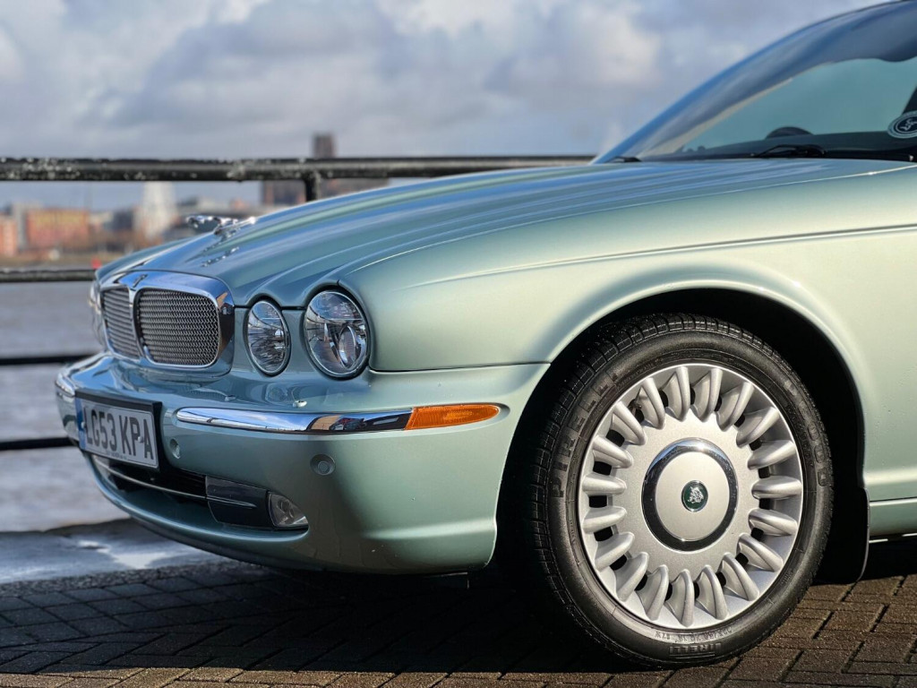 JAGUAR XJ