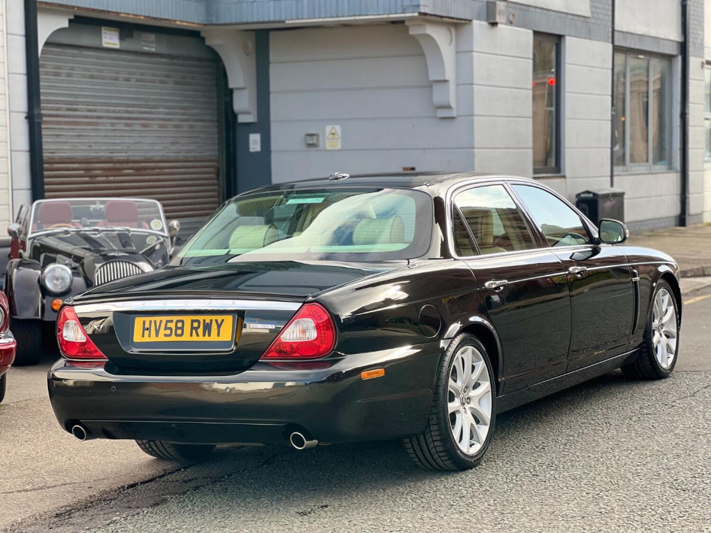 View JAGUAR XJ 4.2 V8 XJ8 Sovereign