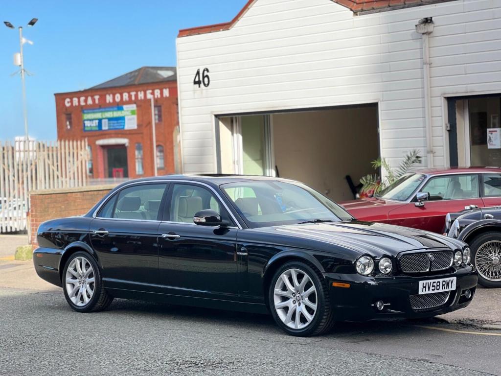 JAGUAR XJ