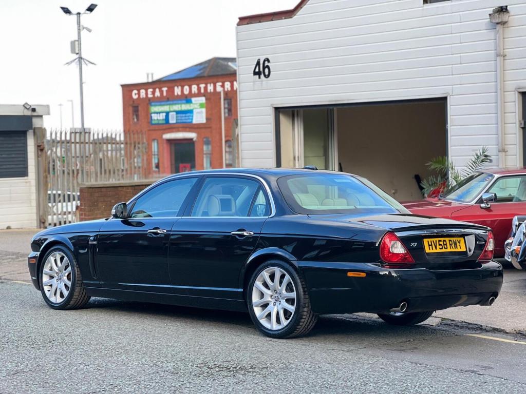 JAGUAR XJ
