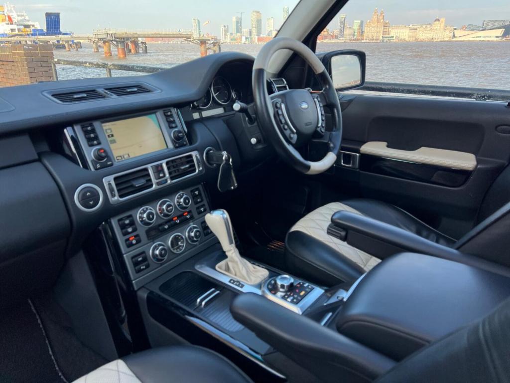 LAND ROVER RANGE ROVER