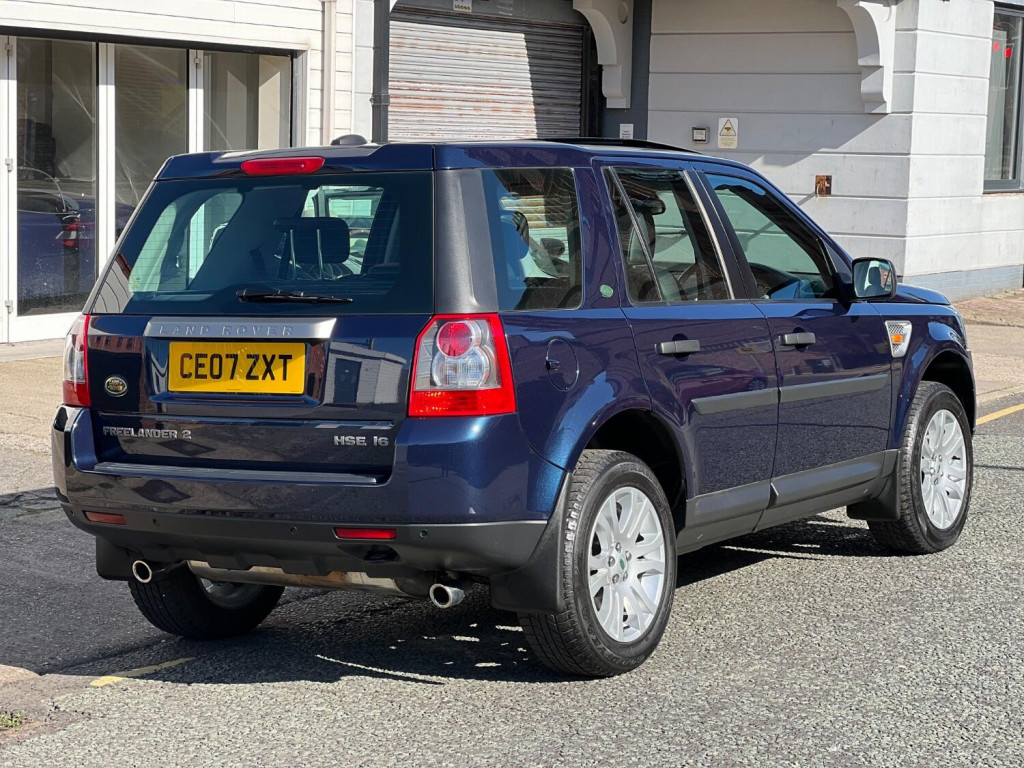 View LAND ROVER FREELANDER 2 3.2 i6 HSE