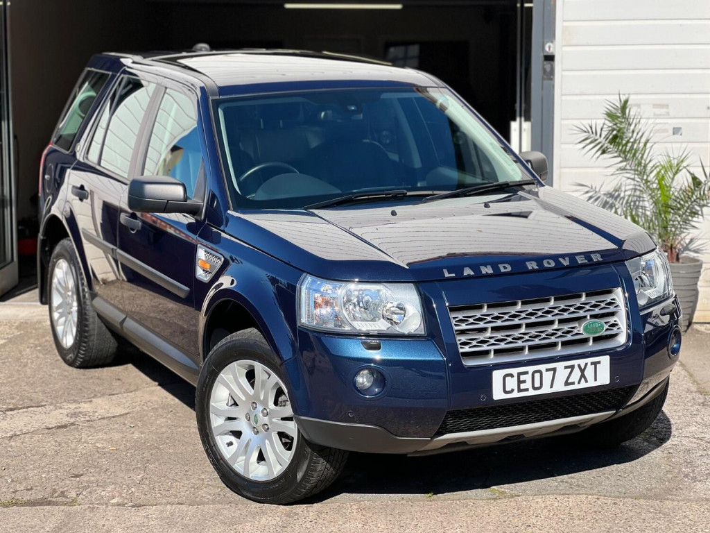 View LAND ROVER FREELANDER 2 3.2 i6 HSE