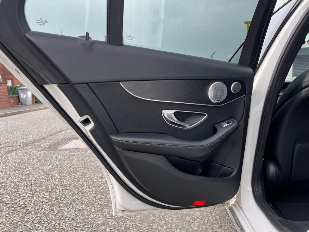 MERCEDES-BENZ C CLASS