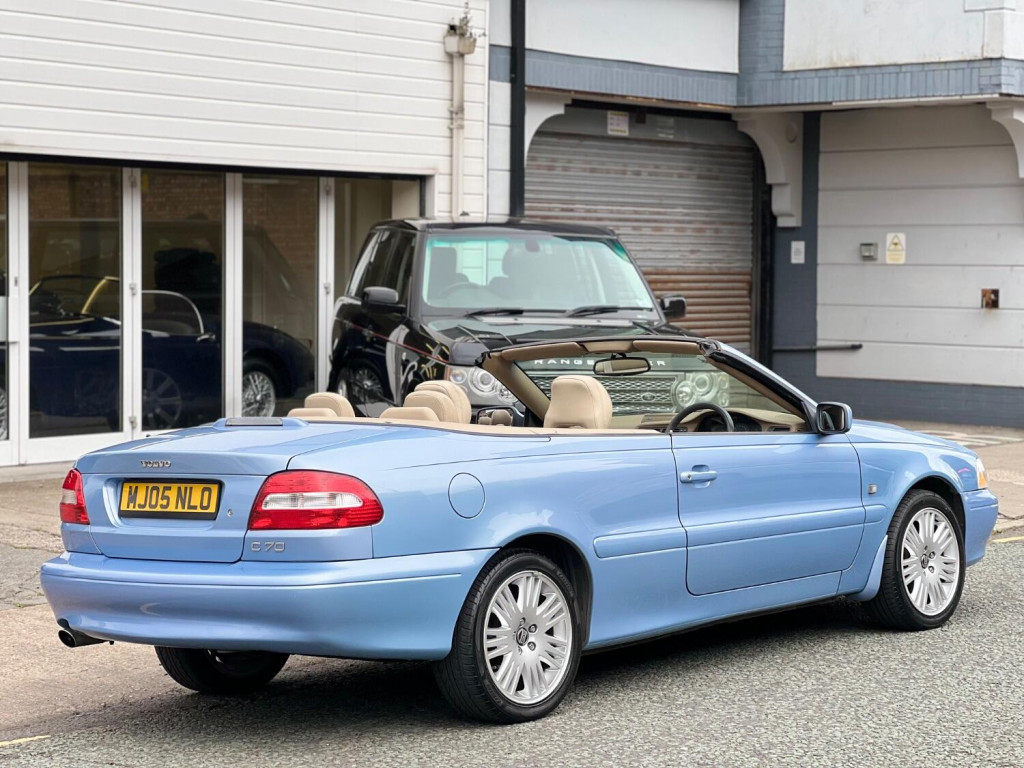 View VOLVO C70 2.0 T GT