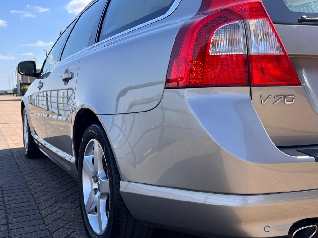 VOLVO V70