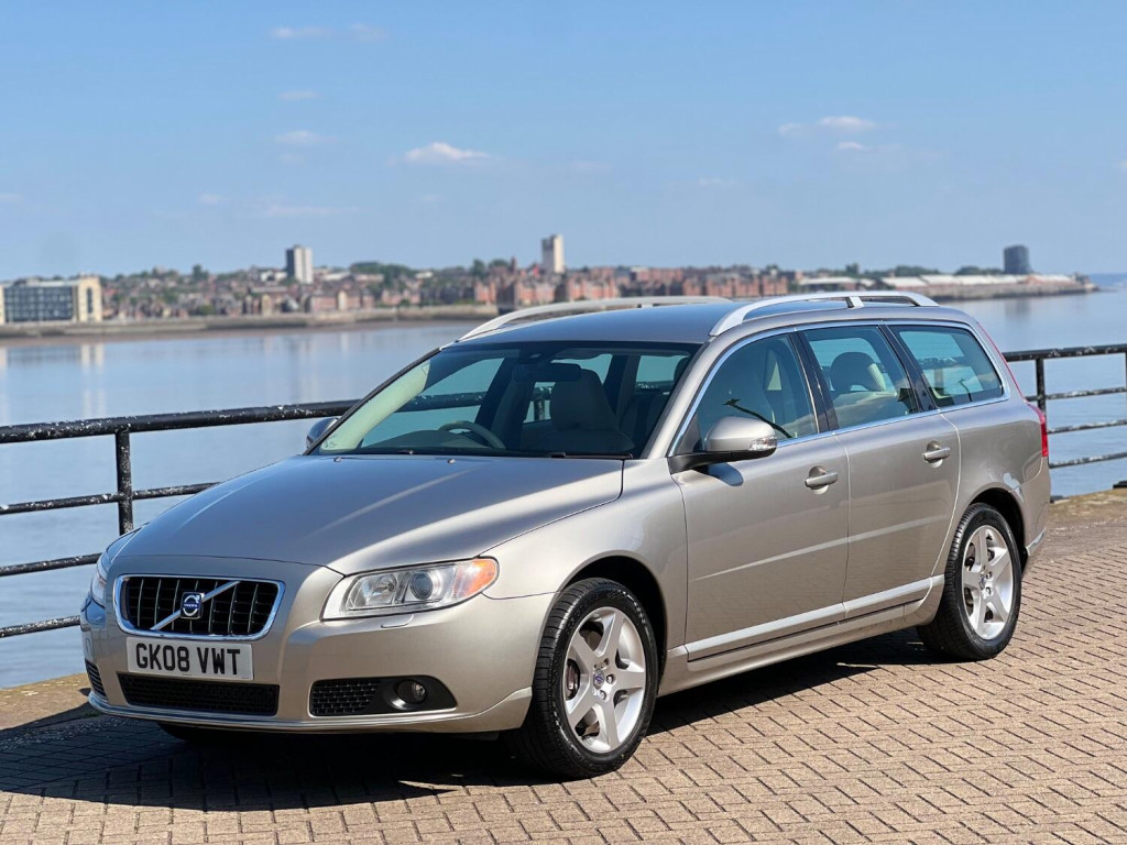 View VOLVO V70 3.0 T6 SE Lux