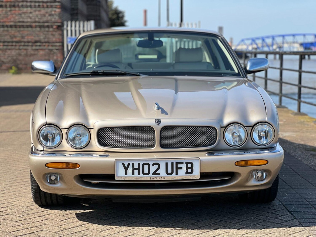 JAGUAR XJ