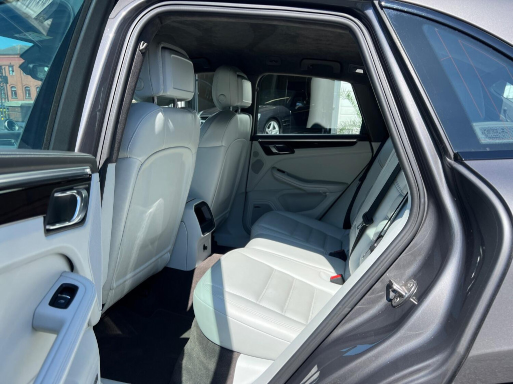 View PORSCHE MACAN 3.6 T V6 Turbo