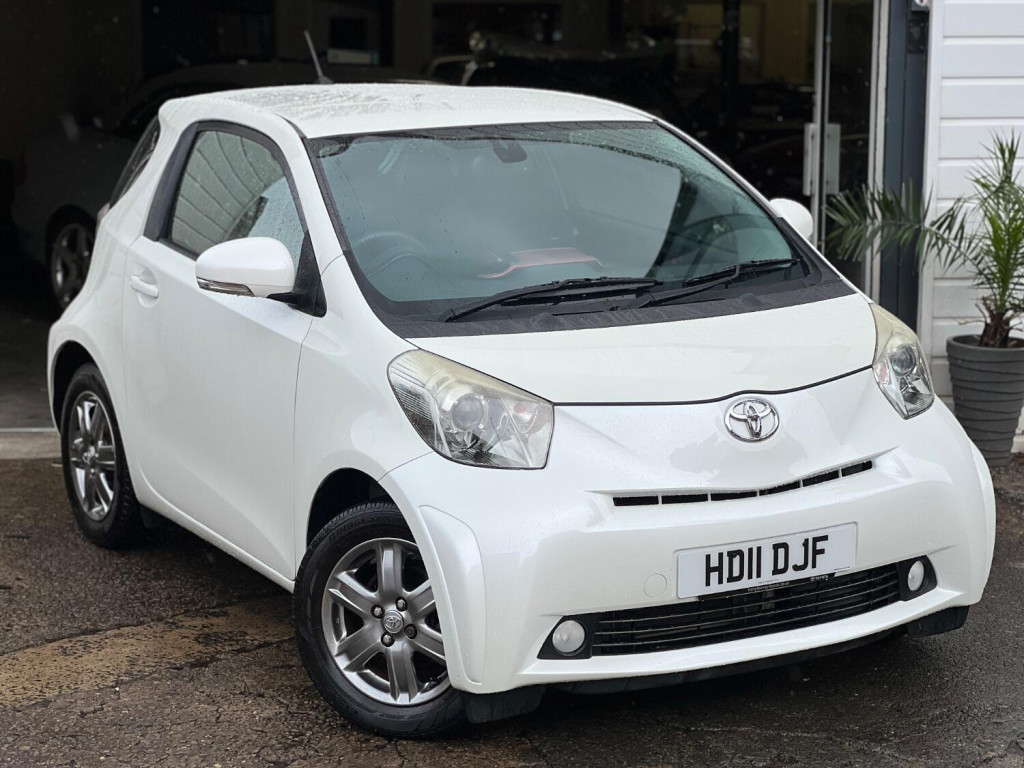 View TOYOTA IQ 1.0 VVT-i 2