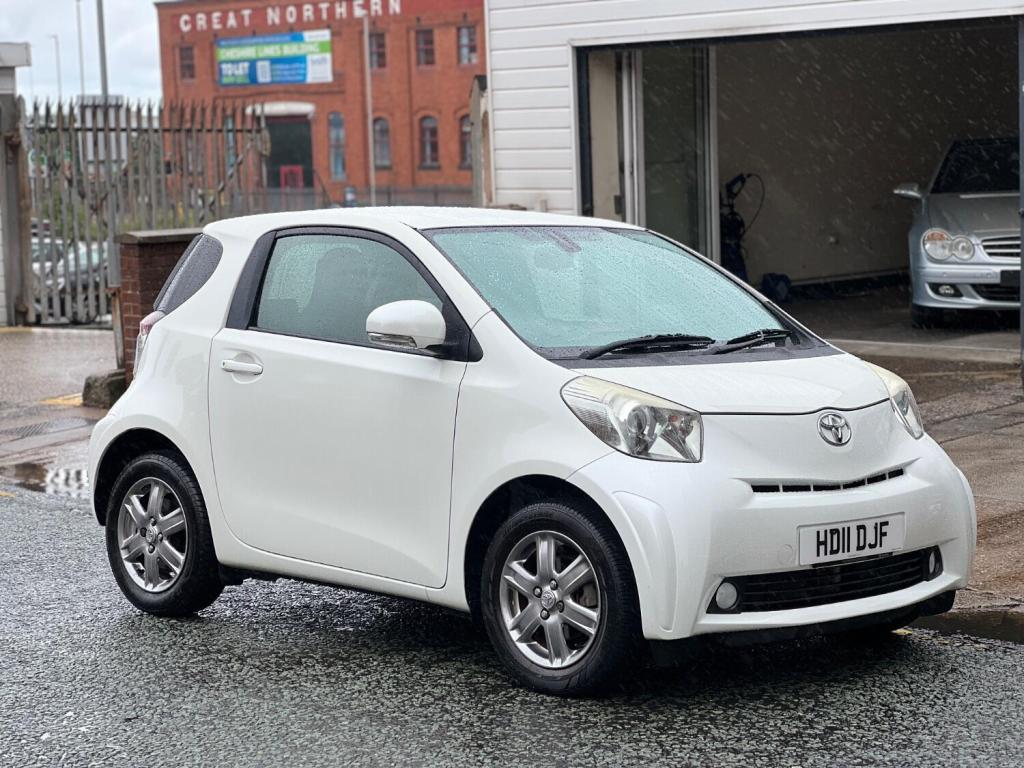 TOYOTA IQ