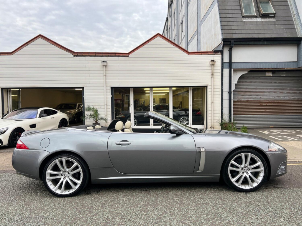 View JAGUAR XKR 4.2 V8