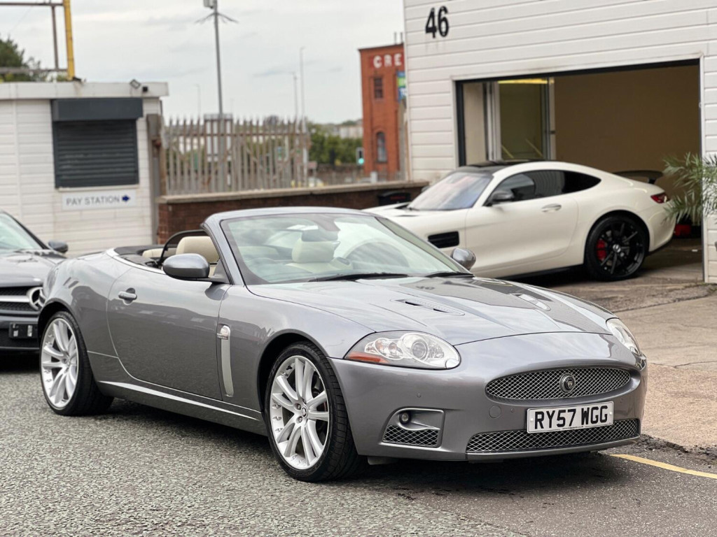 JAGUAR XKR