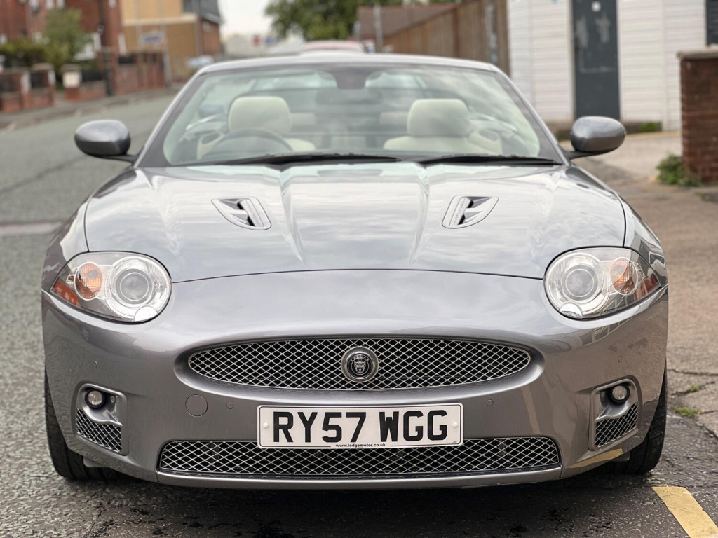JAGUAR XKR