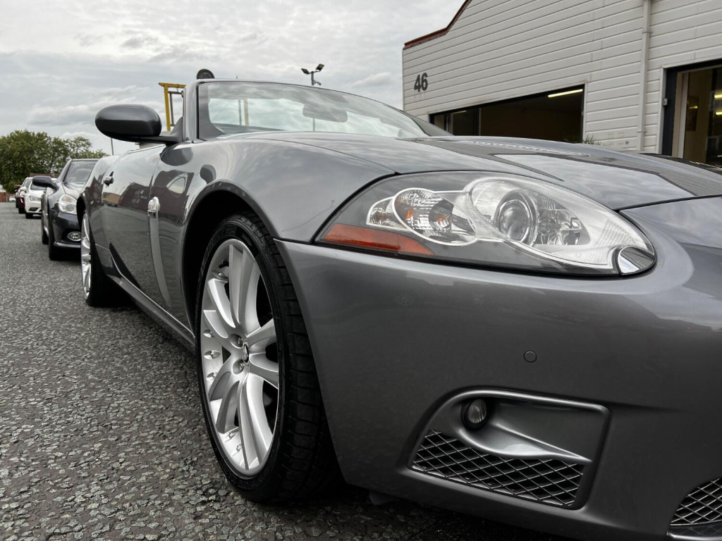 JAGUAR XKR