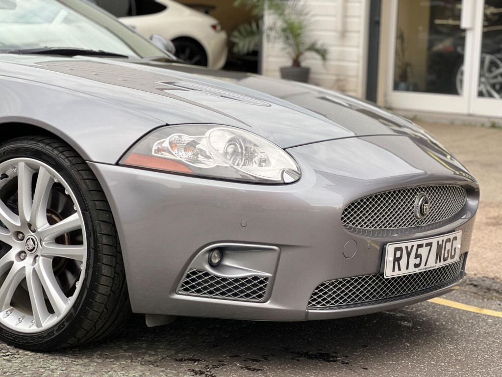 JAGUAR XKR