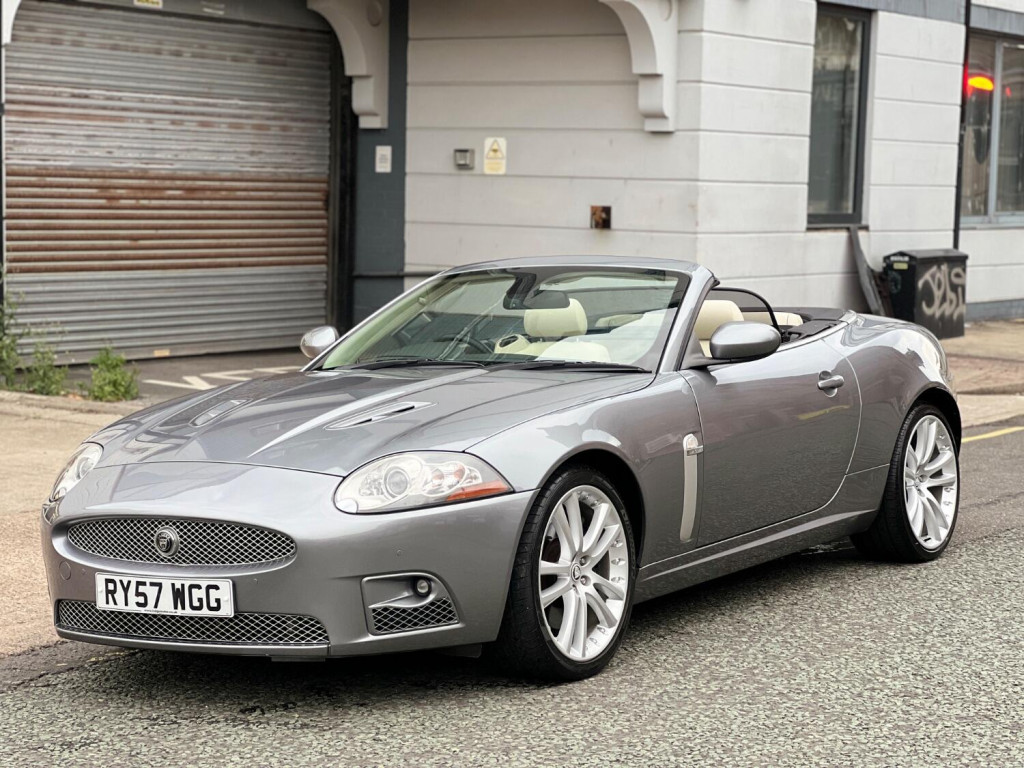 JAGUAR XKR