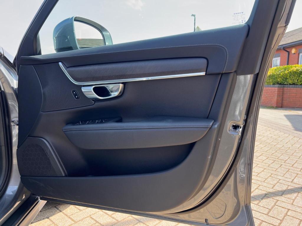 VOLVO V90 CROSS COUNTRY