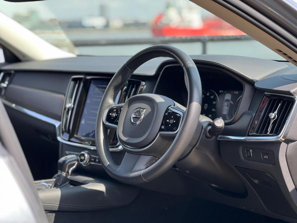 VOLVO V90 CROSS COUNTRY