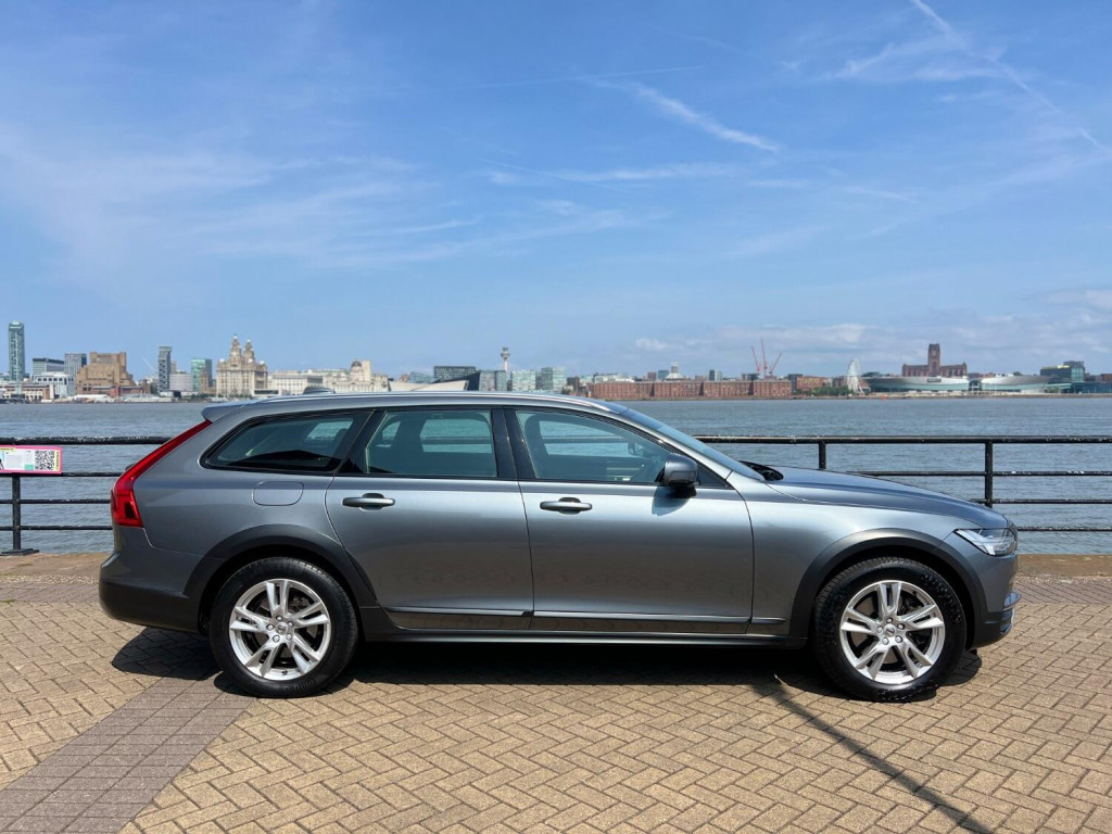 View VOLVO V90 CROSS COUNTRY 2.0 Cross Country T5 AWD