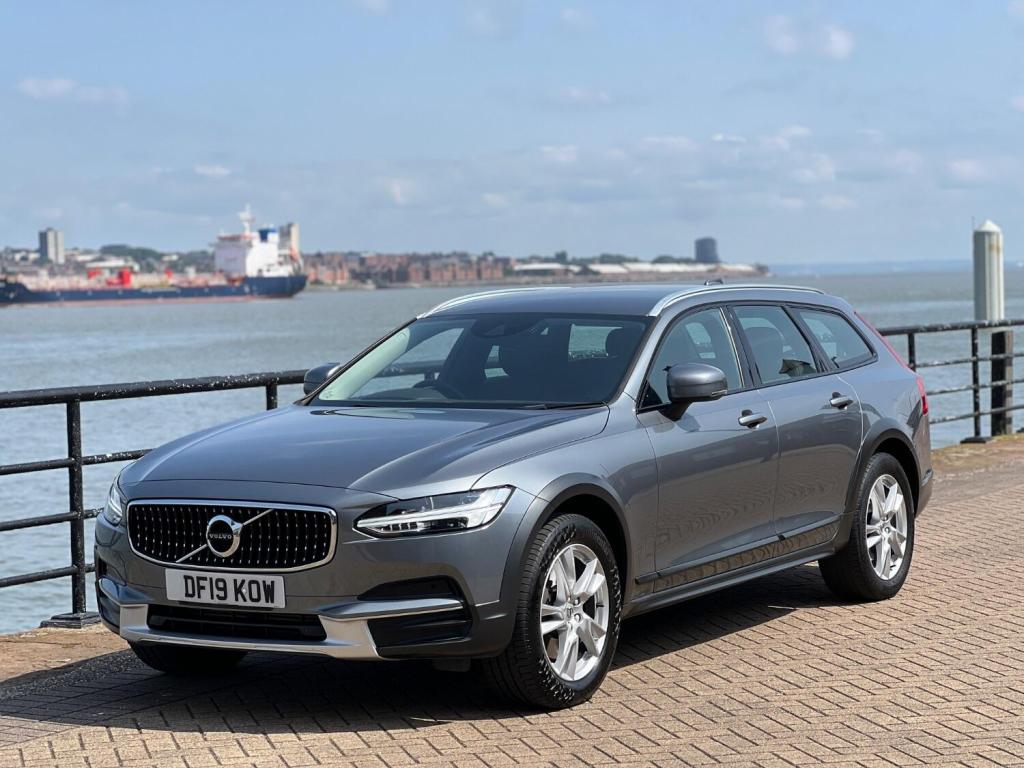 VOLVO V90 CROSS COUNTRY