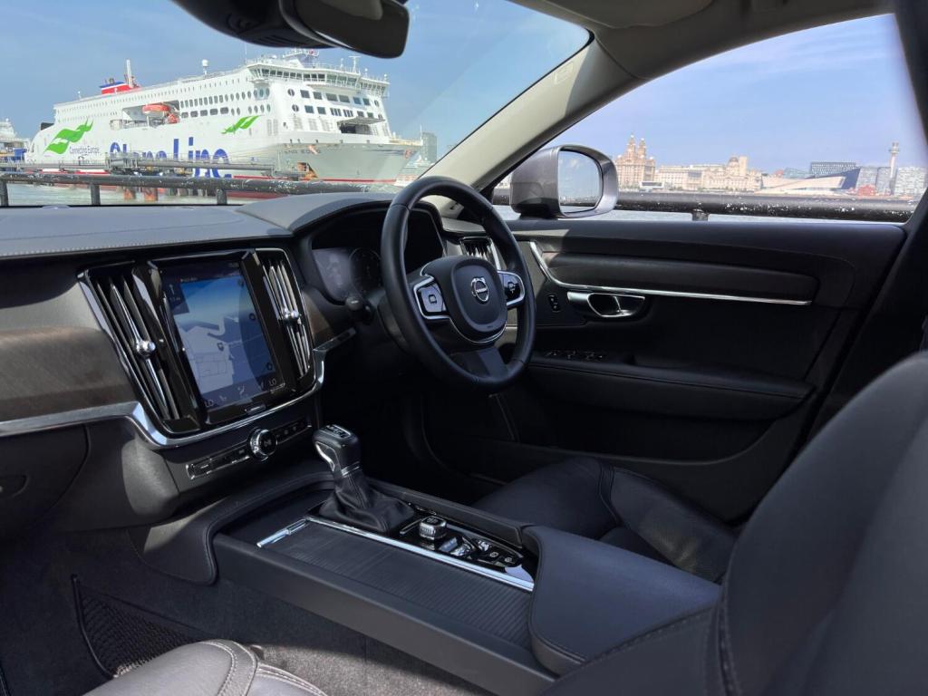 VOLVO V90 CROSS COUNTRY