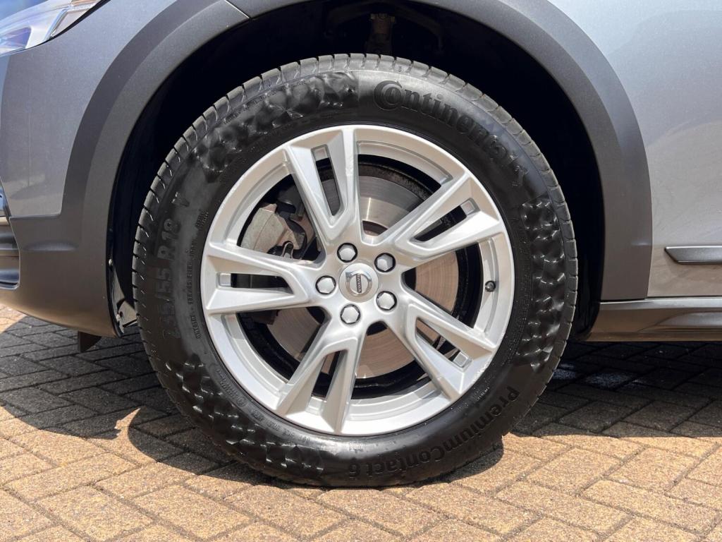 VOLVO V90 CROSS COUNTRY