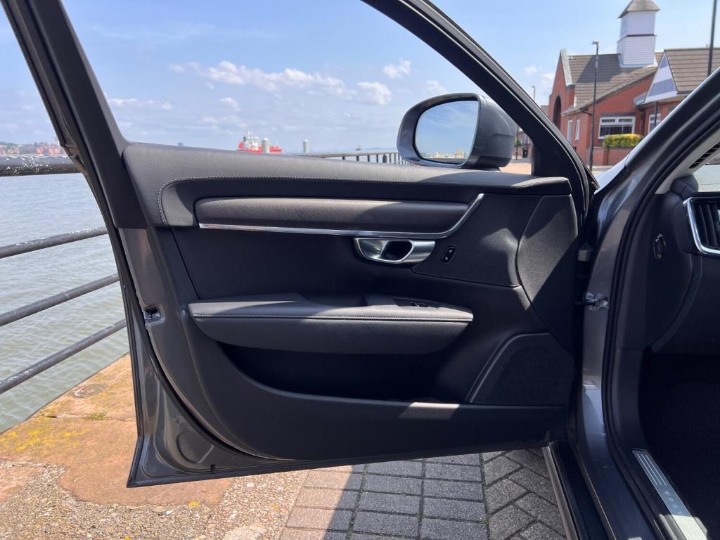 VOLVO V90 CROSS COUNTRY