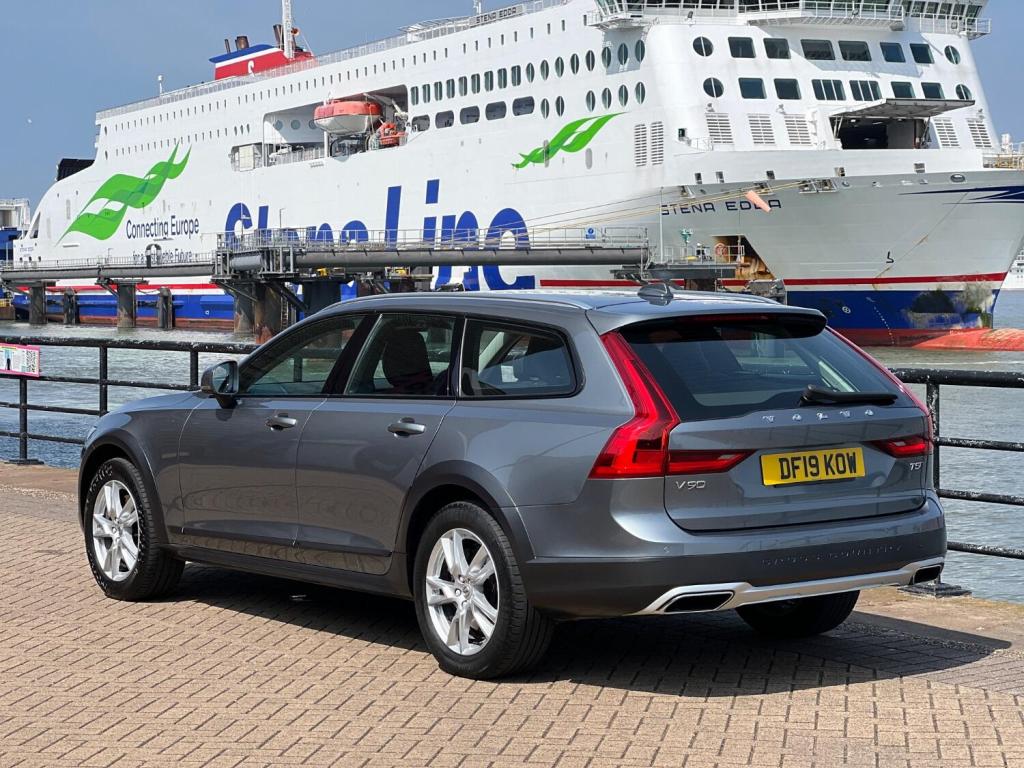 VOLVO V90 CROSS COUNTRY