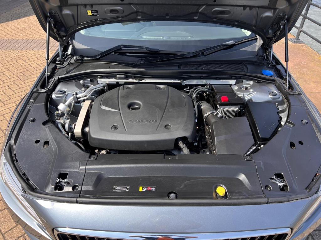 VOLVO V90 CROSS COUNTRY