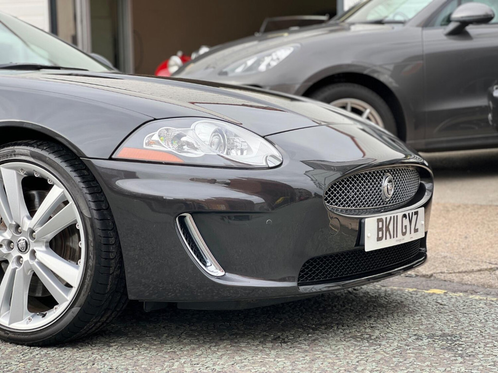 View JAGUAR XK 5.0 V8 Portfolio