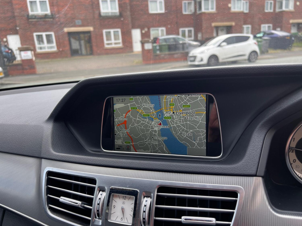 MERCEDES-BENZ E CLASS