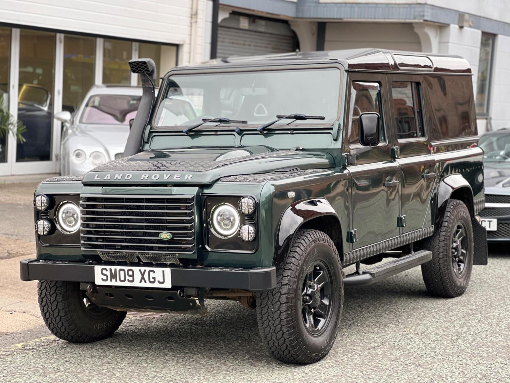 LAND ROVER DEFENDER 110