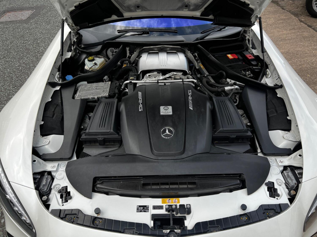 MERCEDES-BENZ AMG GT