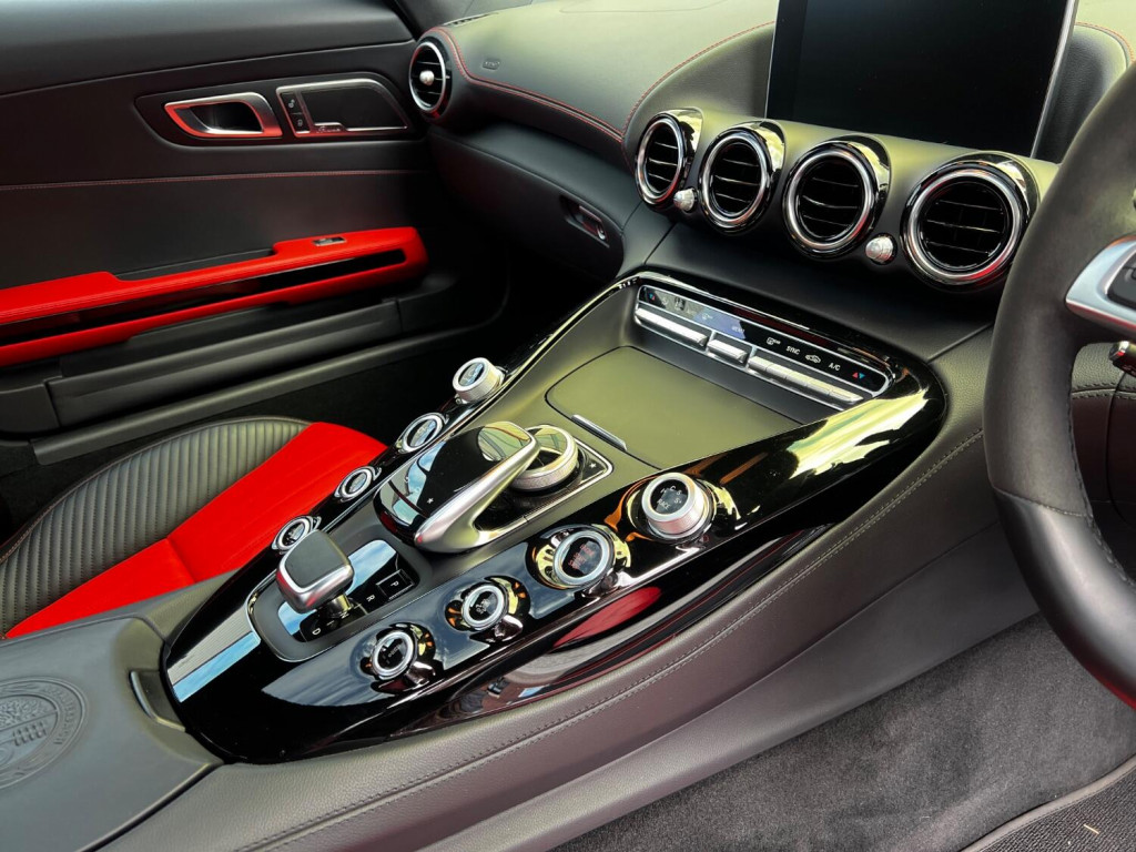 MERCEDES-BENZ AMG GT