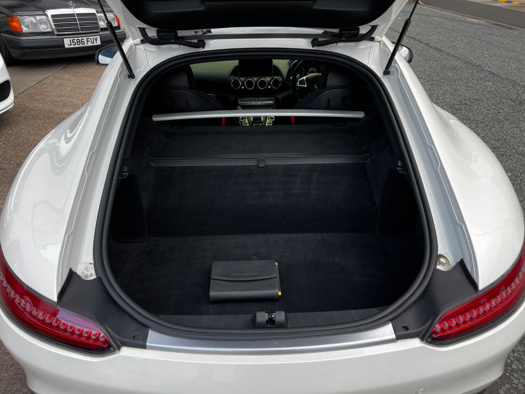 MERCEDES-BENZ AMG GT