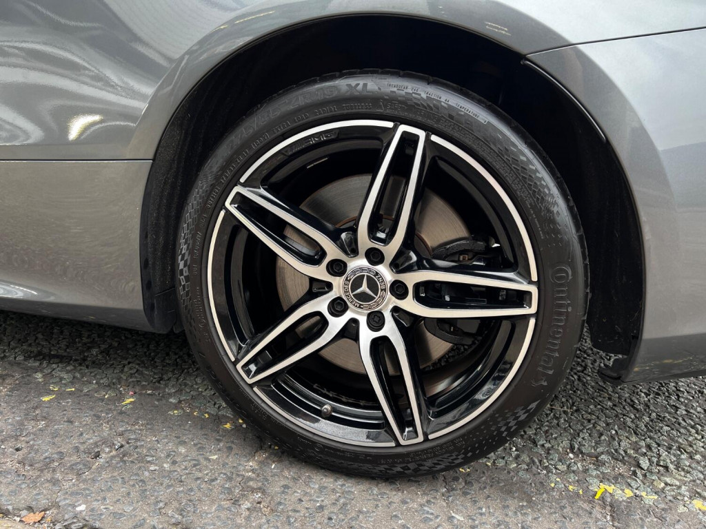 MERCEDES-BENZ E CLASS