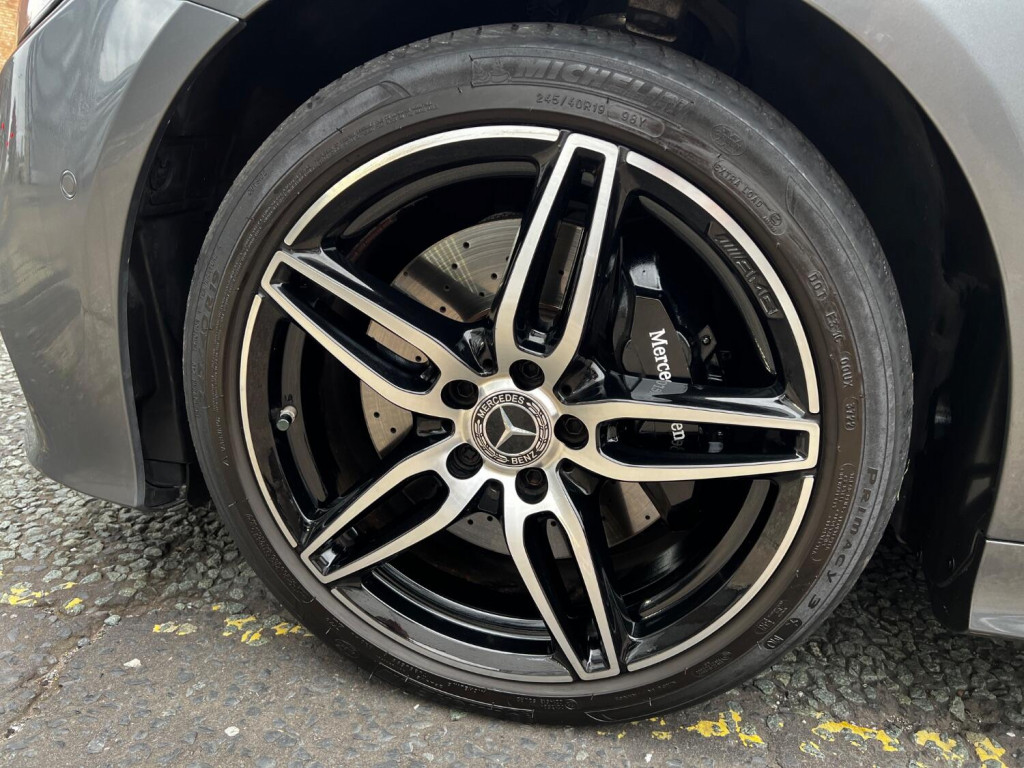 MERCEDES-BENZ E CLASS