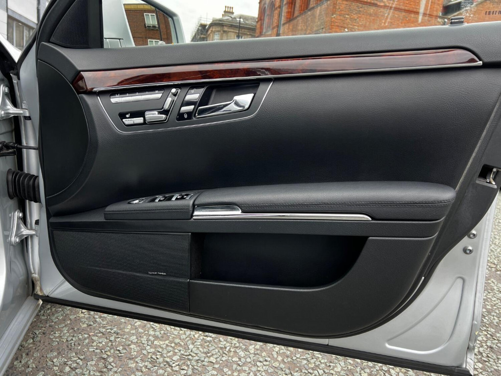 MERCEDES-BENZ S CLASS