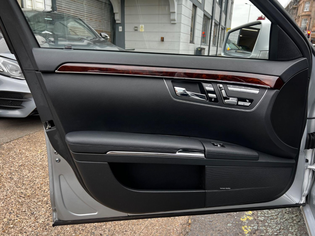 MERCEDES-BENZ S CLASS