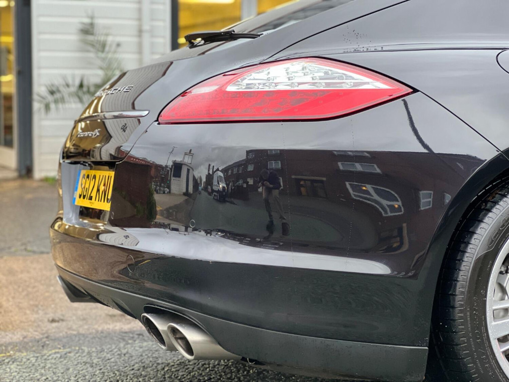 PORSCHE PANAMERA