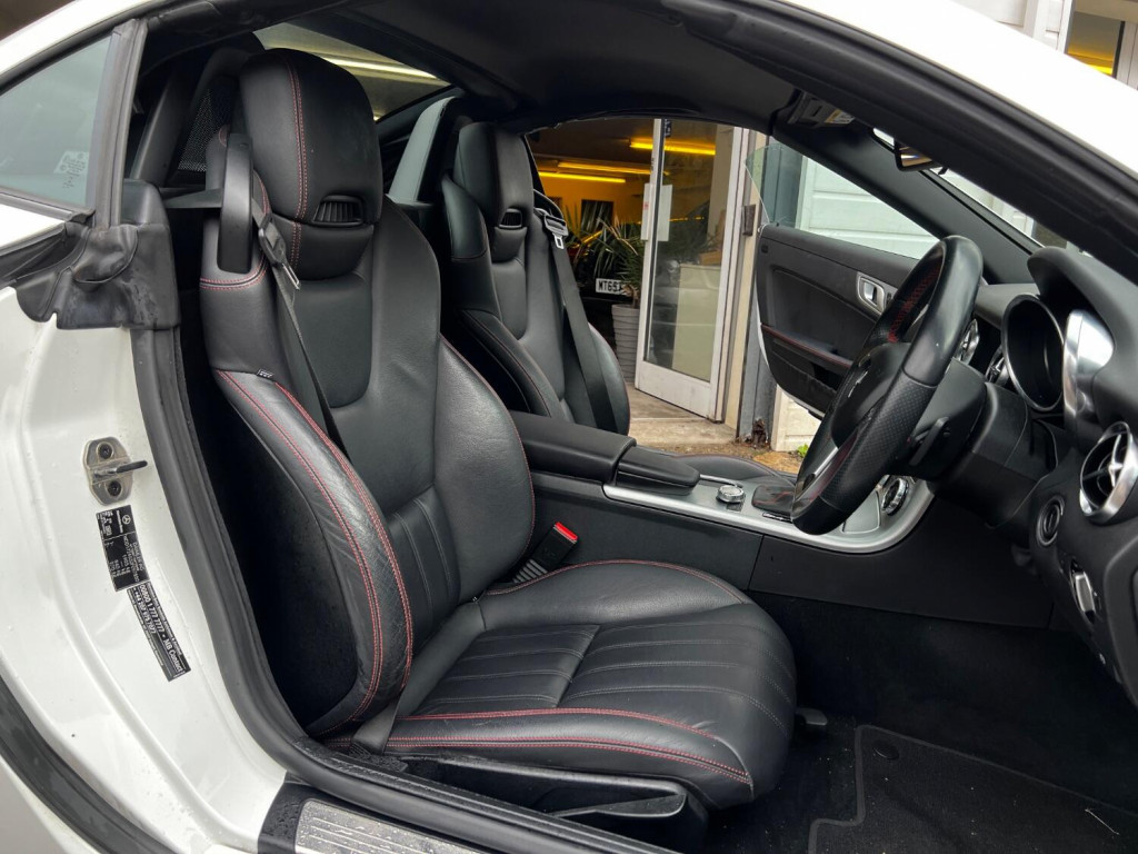 View MERCEDES-BENZ SLK 2.1 SLK250 CDI AMG Sport