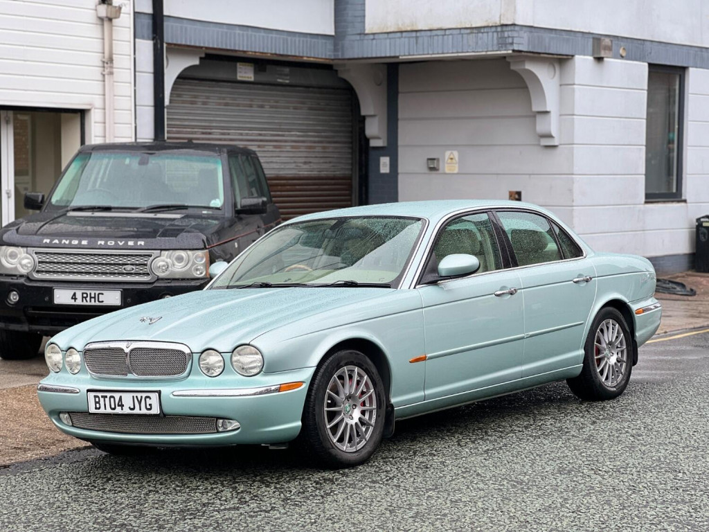 View JAGUAR XJ 3.0 SE